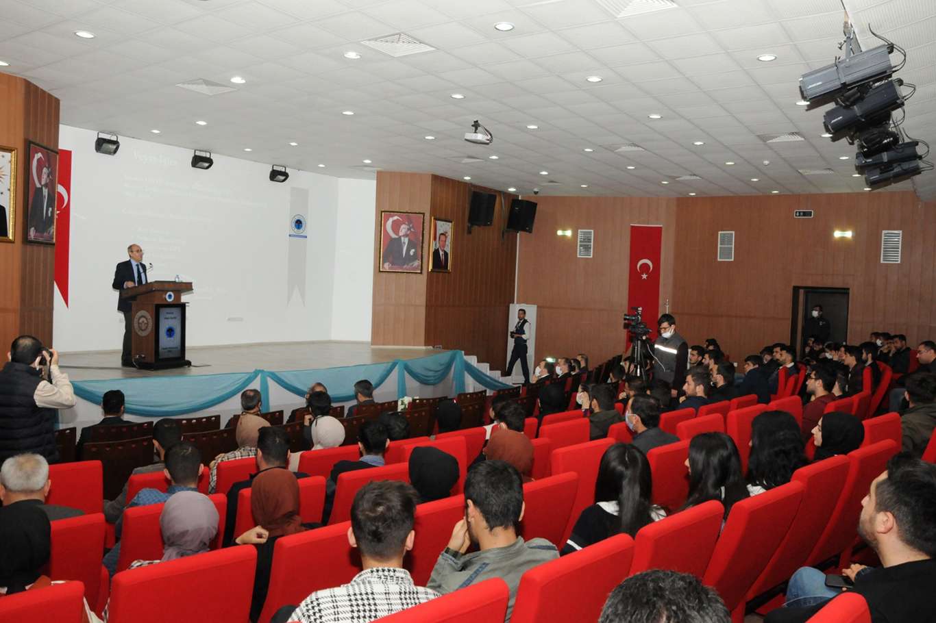 Batman’da oyun teknolojileri, NFT ve Metaverse konferansı düzenlendi